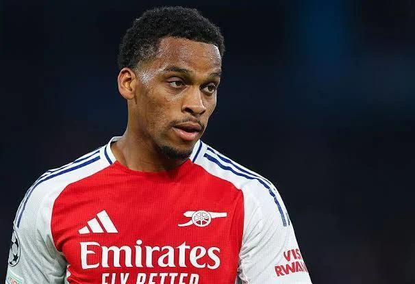 Jurrien Timber: Bek Muda yang Menjadi Pilar di Lini Pertahanan Arsenal